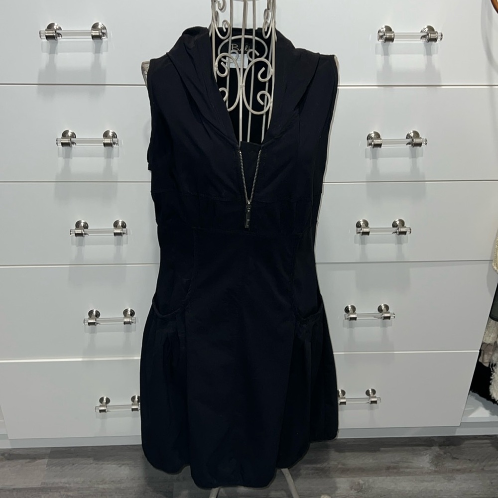 Bali Black Sleeveless Hooded Zip-Front Dress